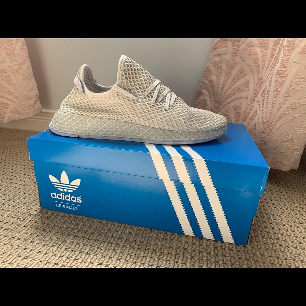 Adidas Deerupt Runner Shoes! Women Size 9